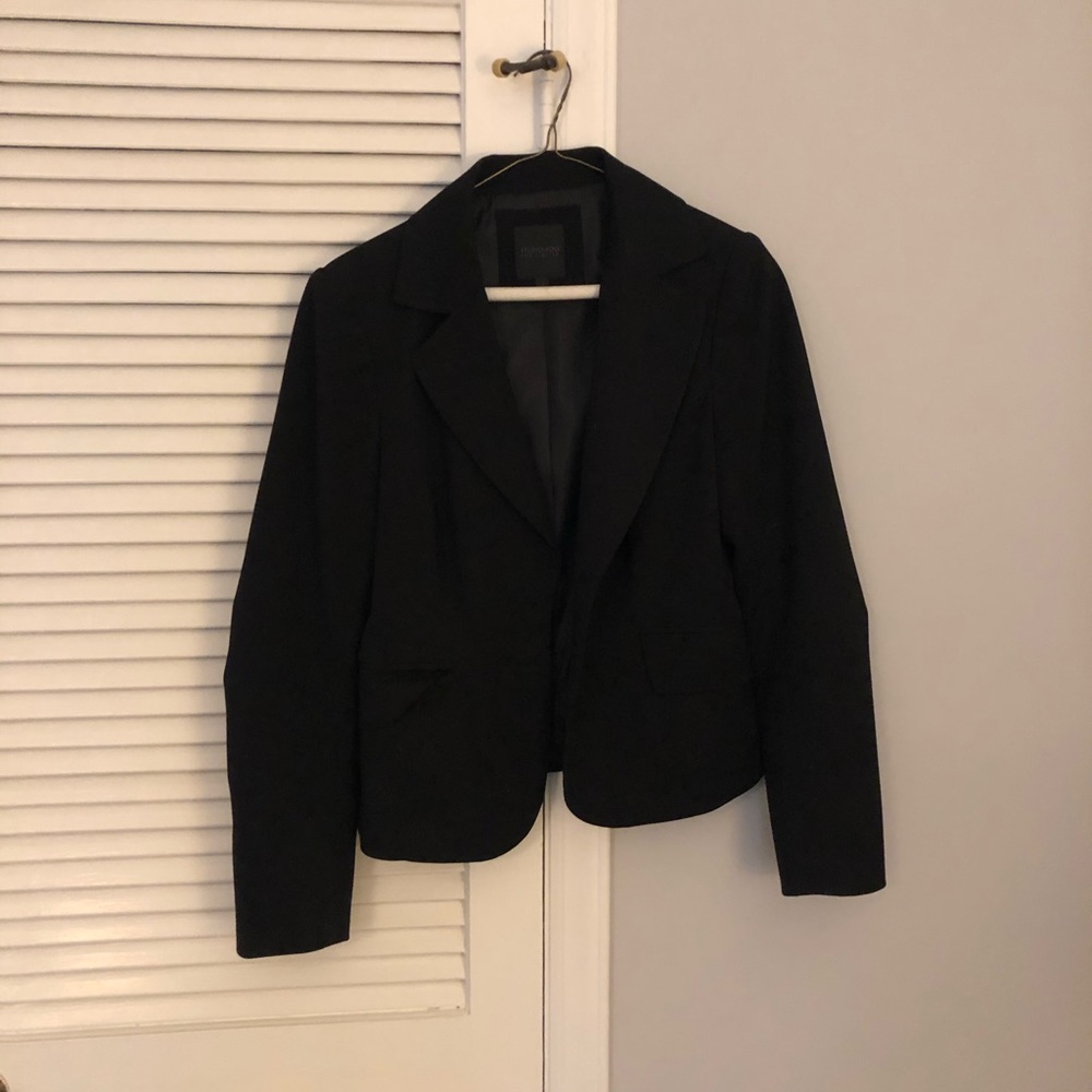 Limited basic black blazer